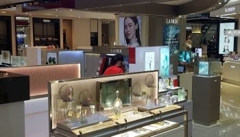 Elizabeth Arden counter canopy brand logo installation